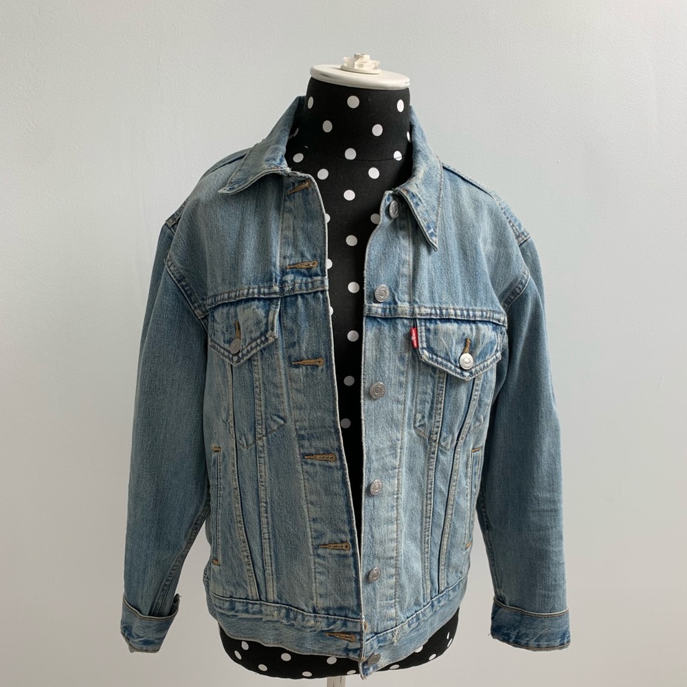 Levi’s Light wash Denim Jacket